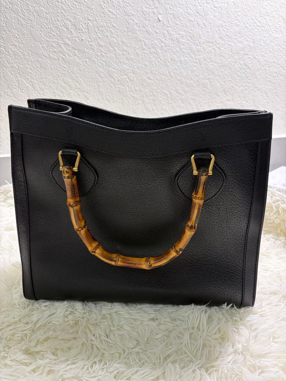 Gucci Diana Leather bamboo tote - Picture 2 of 13
